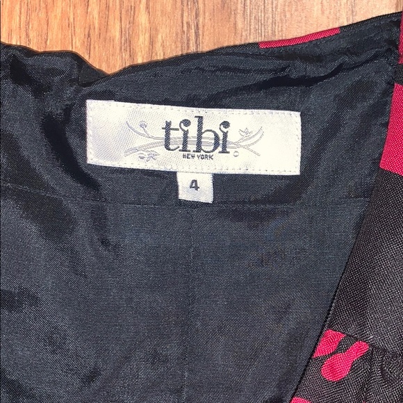 Tibi | Sweetheart Strapless Midi dress | Red & Black Floral Print - Picture 7 of 9